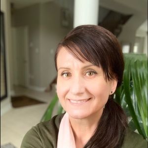 Meet your Posher, Claudia